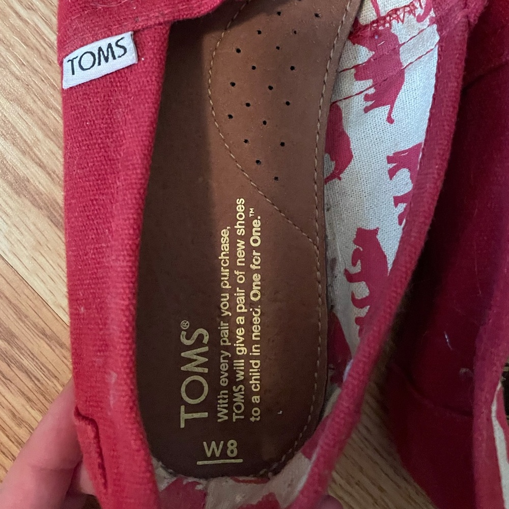 Red Toms - Picture 2 of 3
